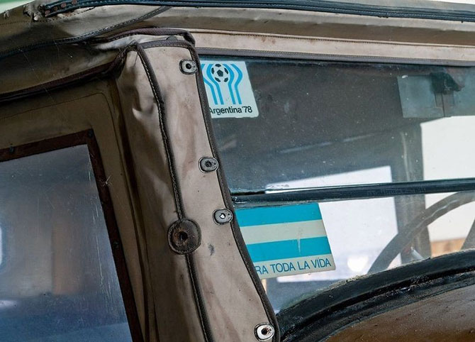 Экскурсия по заброшенному автомобильному музею в Японии Экскурсия по заброшенному автомобильному музею в Японии