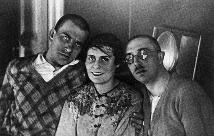 У кого из писателей была «шведская семья» У кого из писателей была «шведская семья»