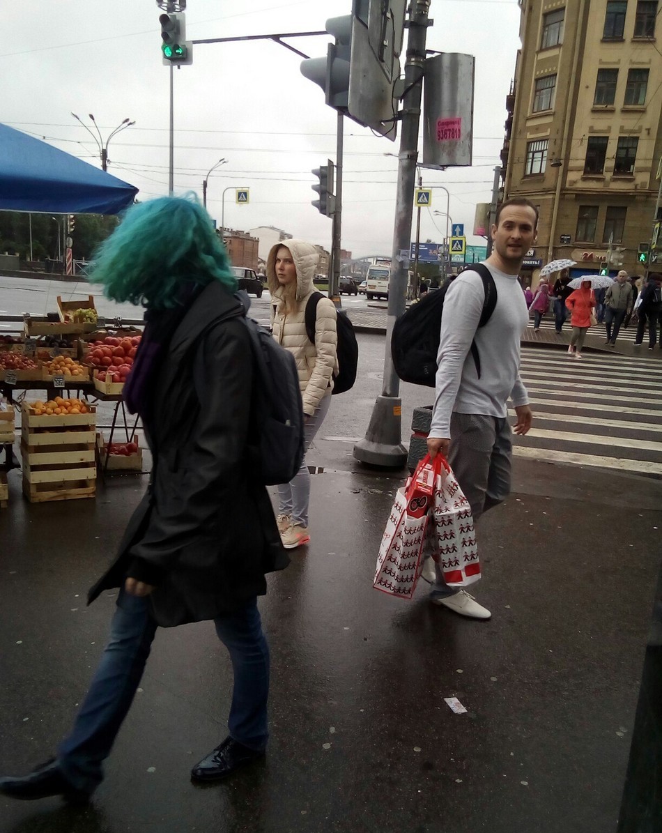 Модные персонажи на питерских улицах