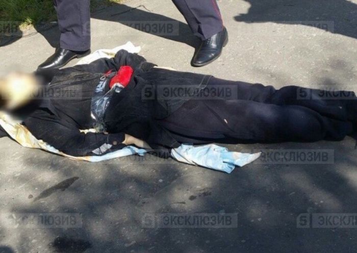 Житель Сургута, напавший на прохожих с ножом, был убит на месте Житель Сургута, напавший на прохожих с ножом, был убит на месте