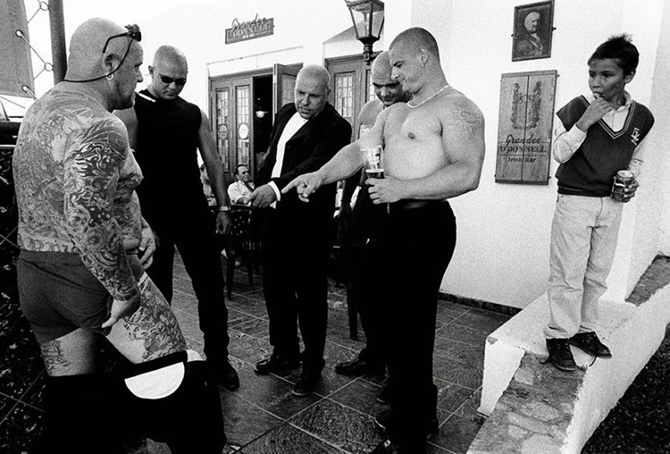 Реальные британские бандиты в откровенном фотопроекте Джослина Бэйна Хогга