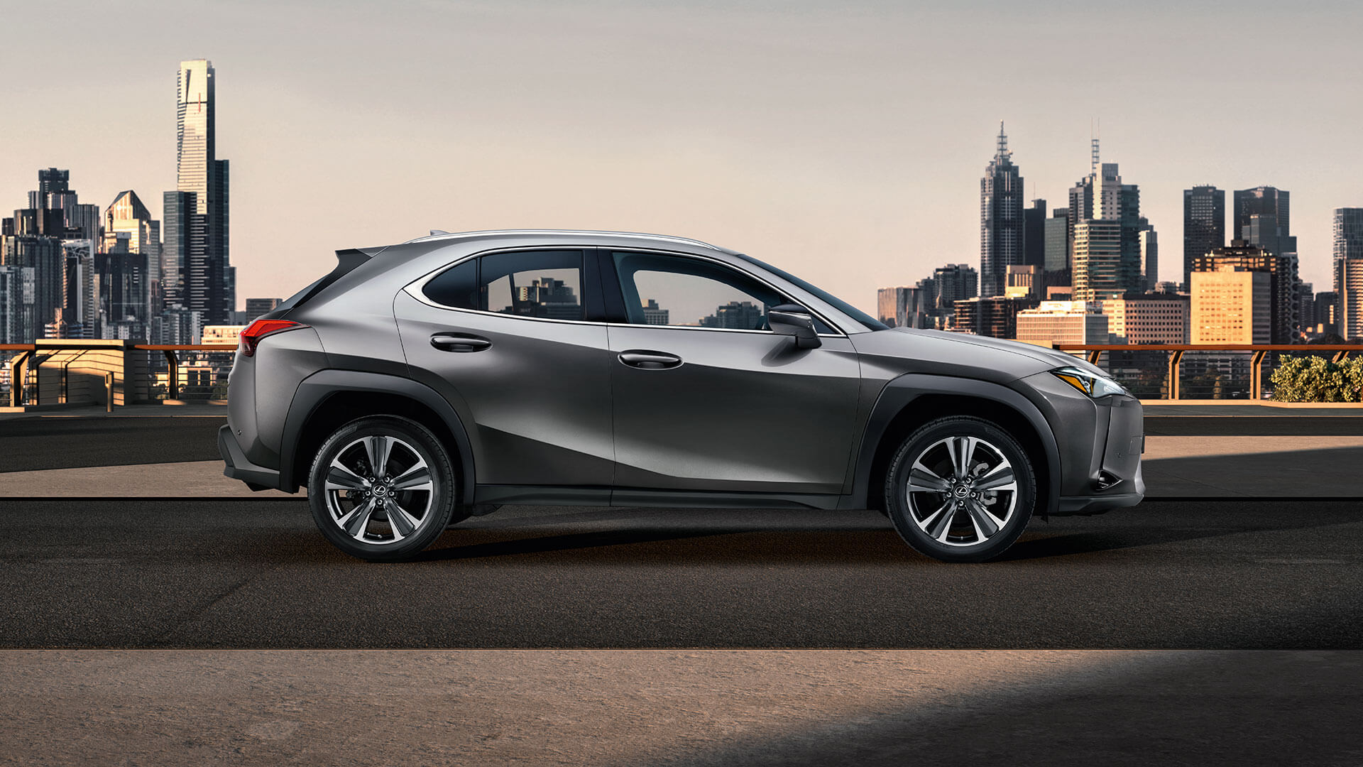 Новый кроссовер UX от Lexus