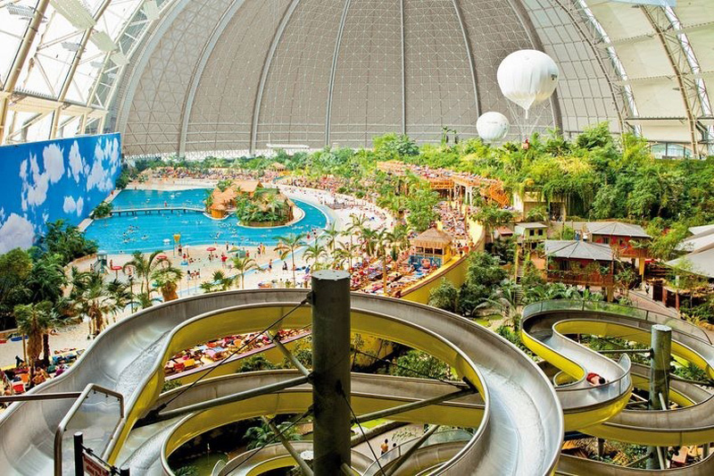 В Германии открыт крупнейший в мире крытый тропический курорт В Германии открыт крупнейший в мире крытый тропический курорт