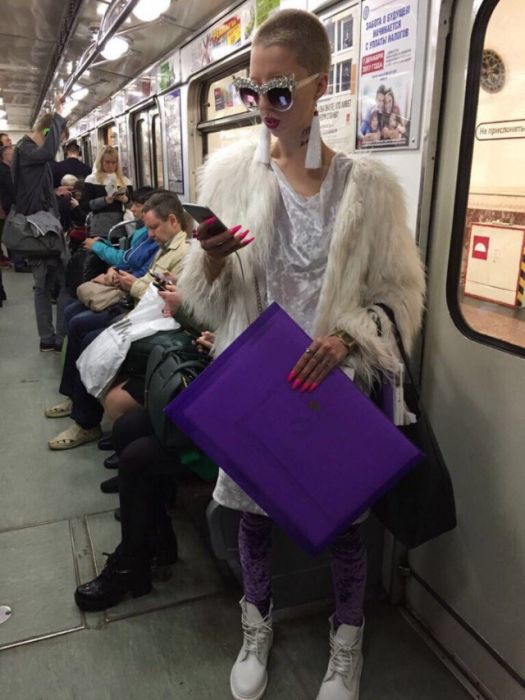 Модные пассажиры метро