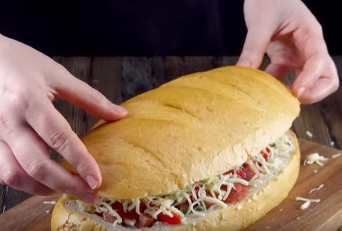 Пицца из батона – простое и вкусное блюдо Пицца из батона – простое и вкусное блюдо
