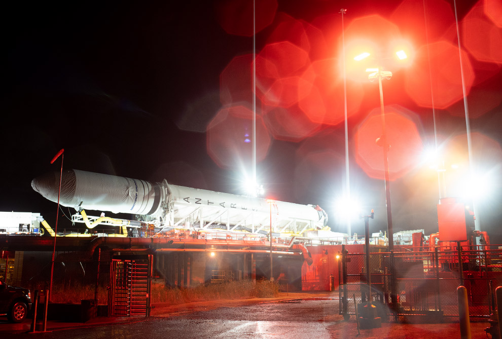 Красивые снимки со старта ракеты Antares Красивые снимки со старта ракеты Antares