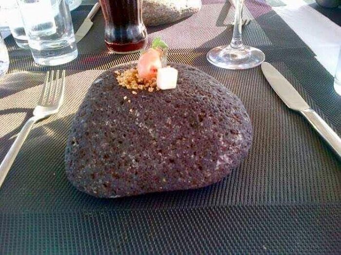 Необычная подача блюд в кафе и ресторанах