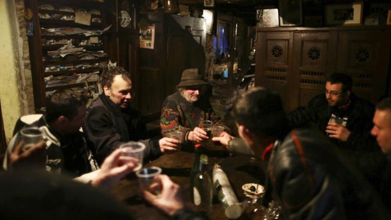 70-летний фермер живет по-старинке без современных технологий