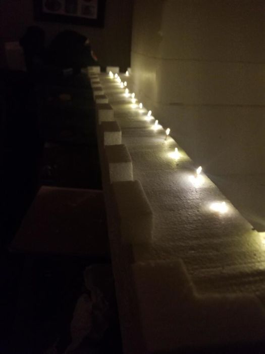 Удивительный замок из пенопласта