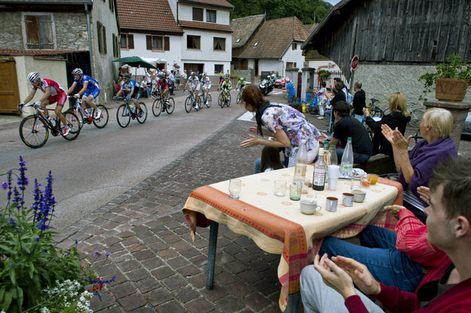 Самые яркие фотографии веломногодневки «Tour de France 2014» (21 фото)