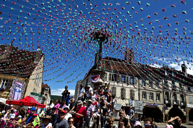 Самые яркие фотографии веломногодневки «Tour de France 2014» (21 фото)