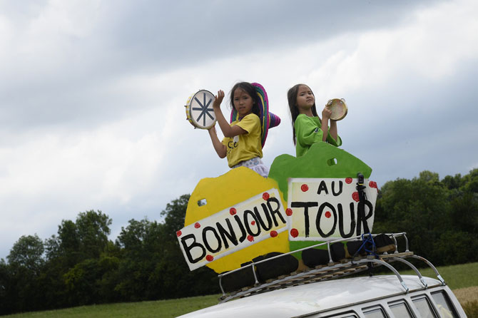 Самые яркие фотографии веломногодневки «Tour de France 2014» (21 фото)