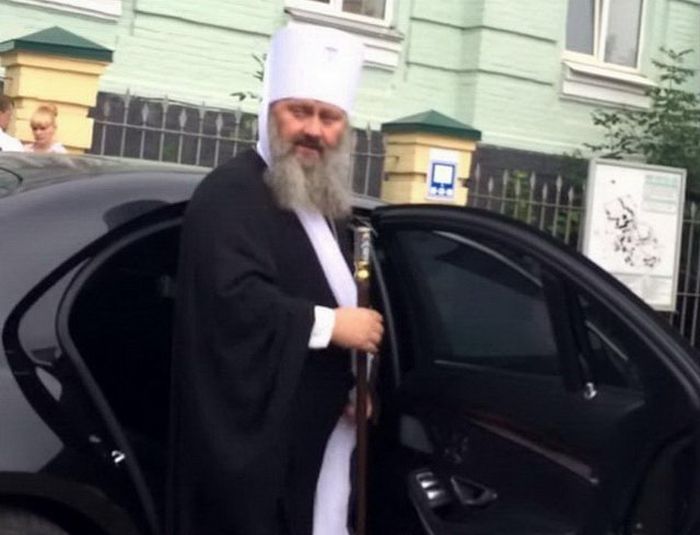 Современные священники