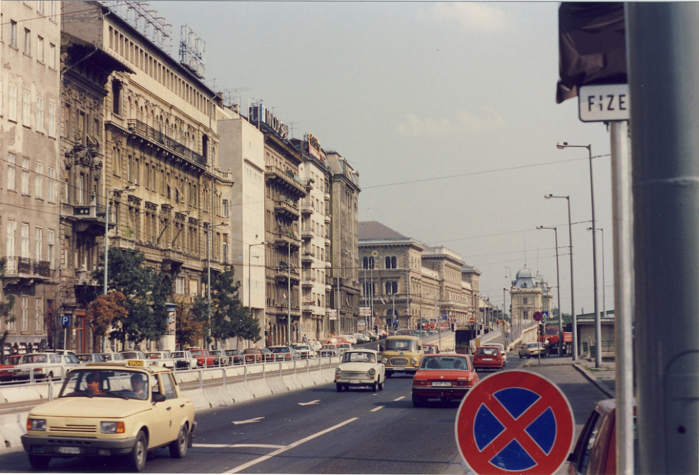 Назад в прошлое: дорожное движение 25 лет назад Назад в прошлое: дорожное движение 25 лет назад