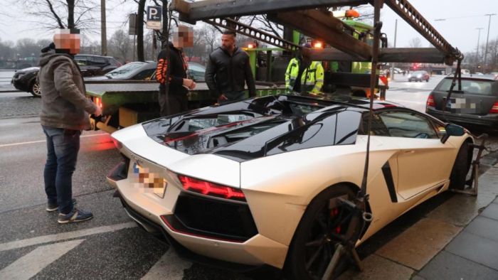 У бывшего футболиста Тима Визе отобрали слишком шумный суперкар Lamborghini