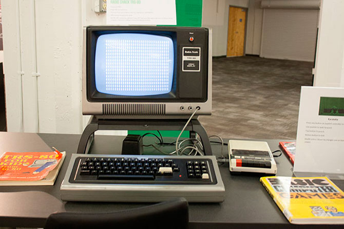 Экскурсия по музею Living Computer Экскурсия по музею Living Computer