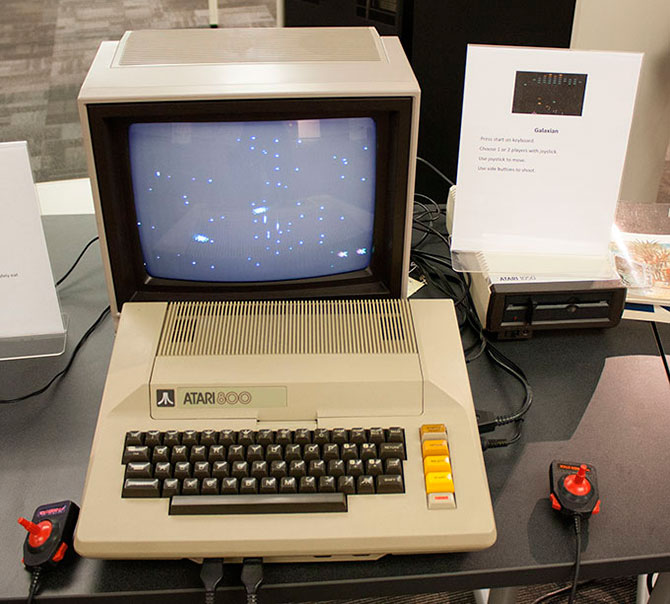 Экскурсия по музею Living Computer Экскурсия по музею Living Computer
