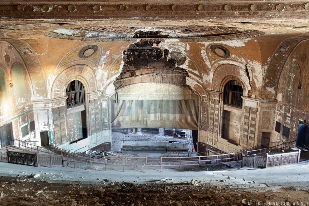 Три самых грандиозных заброшенных кинотеатра Нью-Йорка Три самых грандиозных заброшенных кинотеатра Нью-Йорка