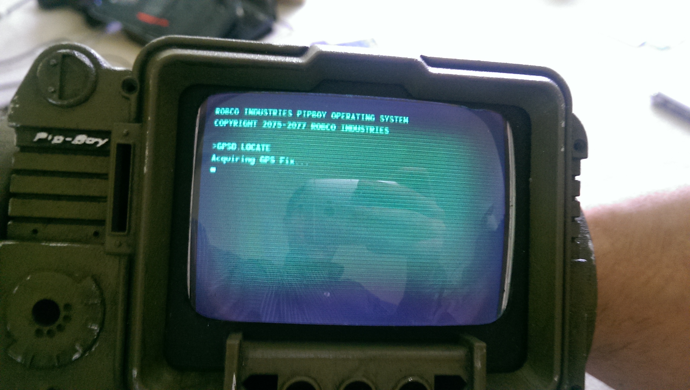 Фанат игры Fallout собрал работающую копию ассистента PipBoy 3000a