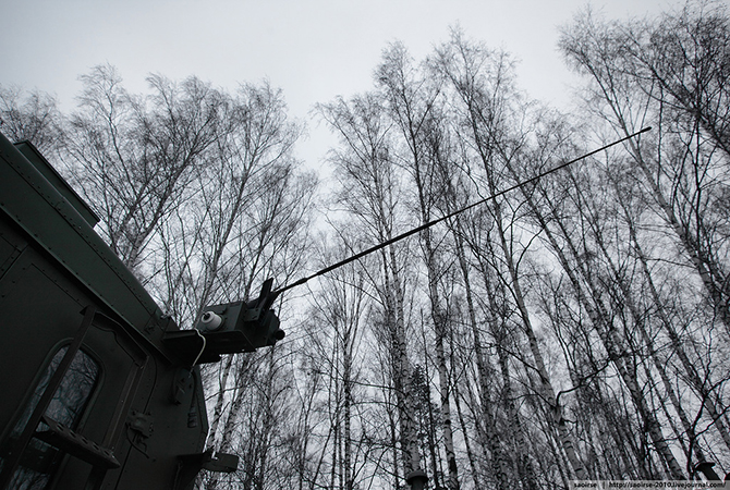 Березки, снег и списанная военная техника Березки, снег и списанная военная техника
