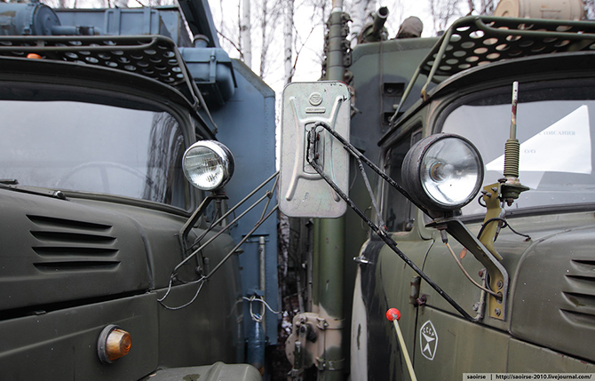 Березки, снег и списанная военная техника Березки, снег и списанная военная техника