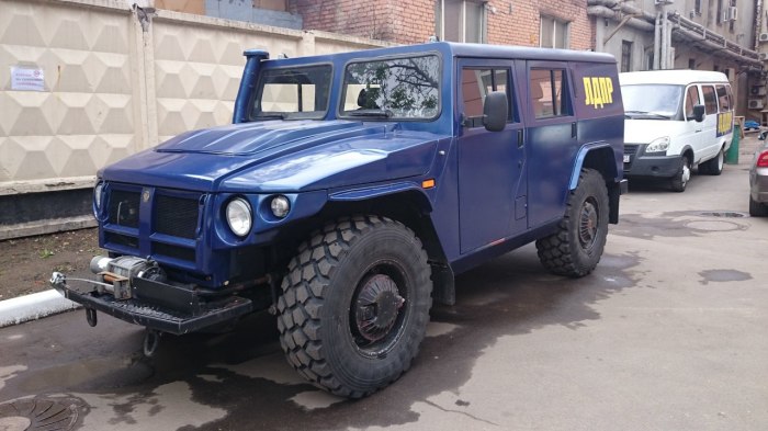 Владимир Жириновский и его автомобили Владимир Жириновский и его автомобили