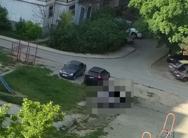 В Симферополе массово поджигают неправильно припаркованные автомобили