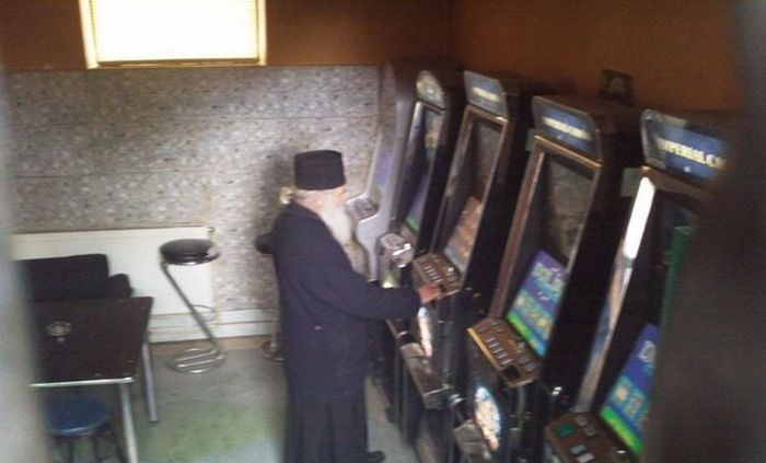 Священники в свободное от работы время