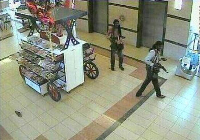 Террор в торговом центре в Найроби Террор в торговом центре в Найроби