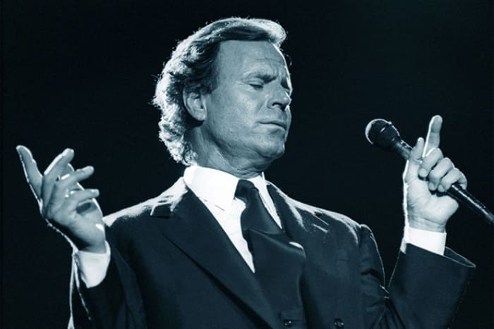 Хулио Иглесиасу вчера исполнилось 75 лет Хулио Иглесиасу вчера исполнилось 75 лет