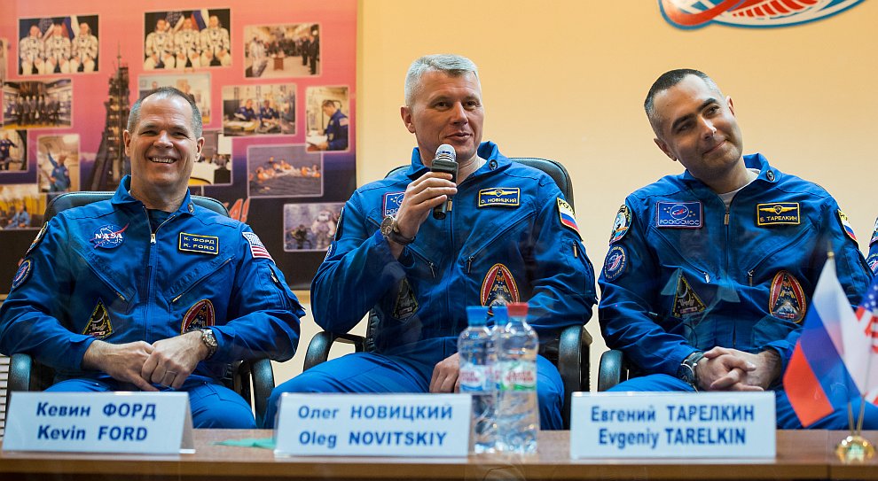 Старт космического корабля «Союз ТМА-06М» с Байконура Старт космического корабля «Союз ТМА-06М» с Байконура