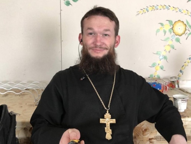 Новосибирский священник Андрей Крашенинников выпрашивал у прихожан деньги и дорогие подарки Новосибирский священник Андрей Крашенинников выпрашивал у прихожан деньги и дорогие подарки
