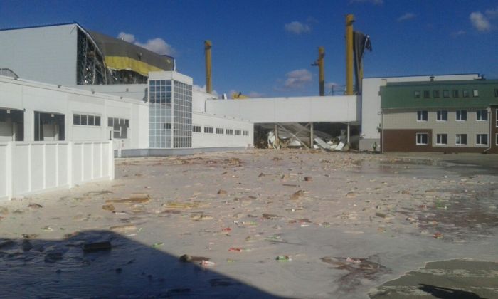 Тонны сока вылились на улицы города Лебедянь