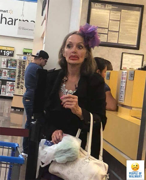 Странные посетители магазинов сети Walmart