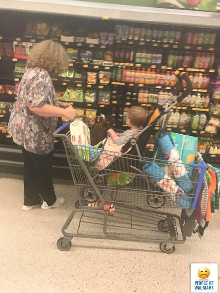 Странные посетители магазинов сети Walmart