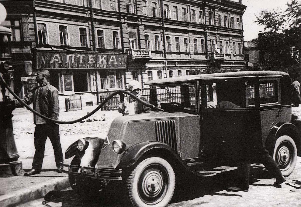 Бензоколонки в СССР – история в фотографиях Бензоколонки в СССР – история в фотографиях