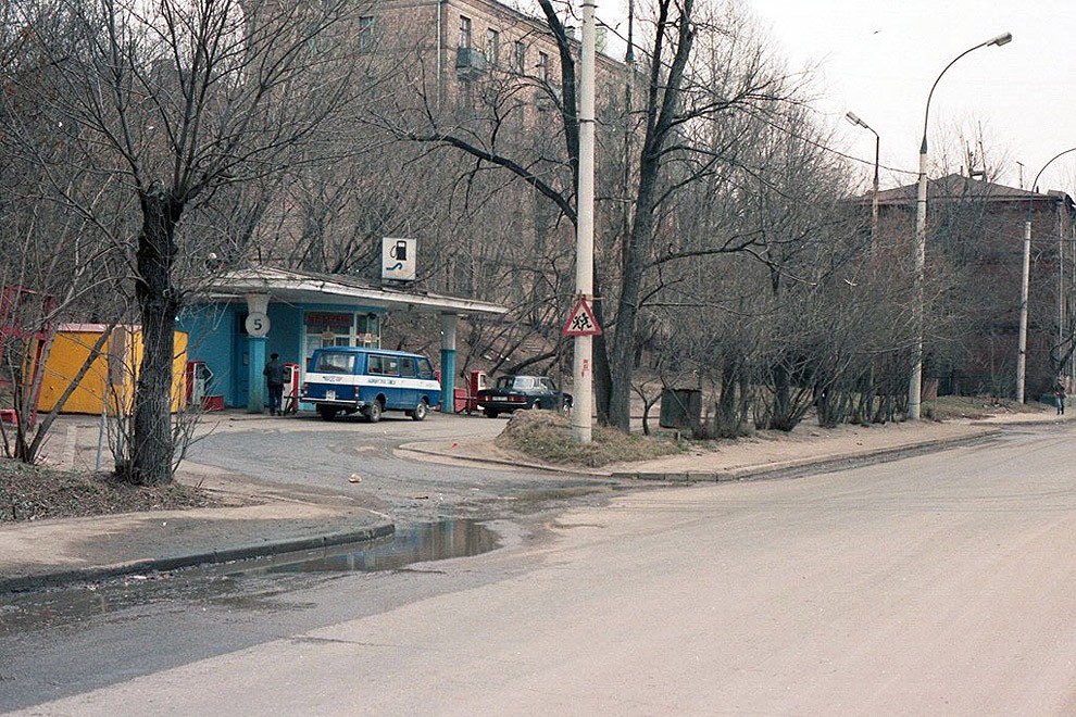 Бензоколонки в СССР – история в фотографиях Бензоколонки в СССР – история в фотографиях