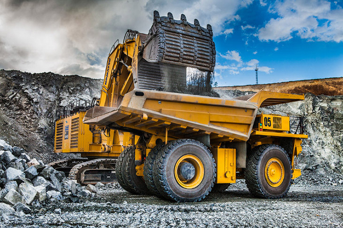 Механические монстры: самосвал Komatsu Механические монстры: самосвал Komatsu