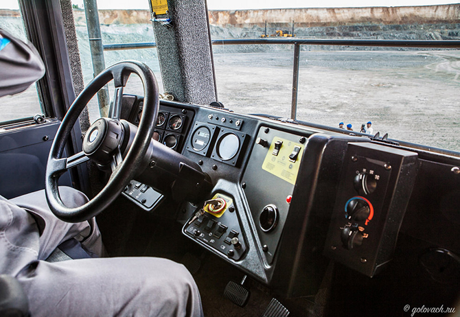 Механические монстры: самосвал Komatsu Механические монстры: самосвал Komatsu