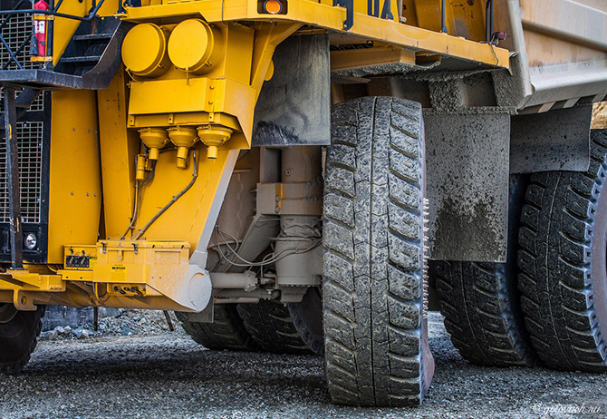 Механические монстры: самосвал Komatsu Механические монстры: самосвал Komatsu