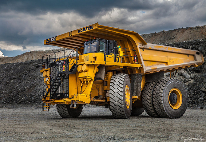 Механические монстры: самосвал Komatsu Механические монстры: самосвал Komatsu