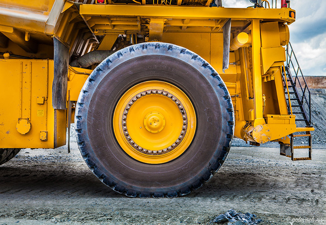 Механические монстры: самосвал Komatsu Механические монстры: самосвал Komatsu