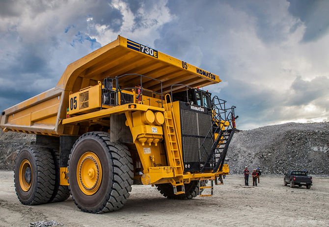 Механические монстры: самосвал Komatsu Механические монстры: самосвал Komatsu