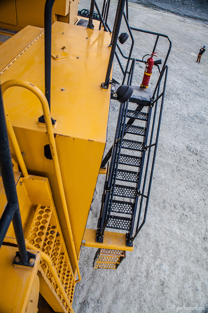 Механические монстры: самосвал Komatsu Механические монстры: самосвал Komatsu