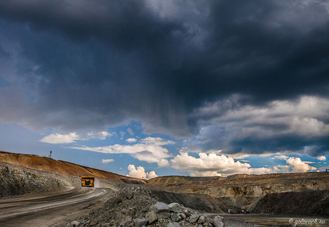 Механические монстры: самосвал Komatsu Механические монстры: самосвал Komatsu