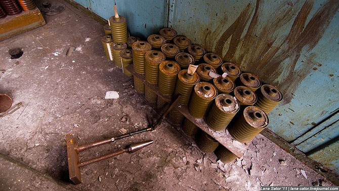 Заброшенное производство противогазов (48 фото) Заброшенное производство противогазов (48 фото)