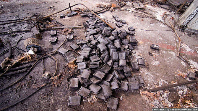 Заброшенное производство противогазов (48 фото) Заброшенное производство противогазов (48 фото)