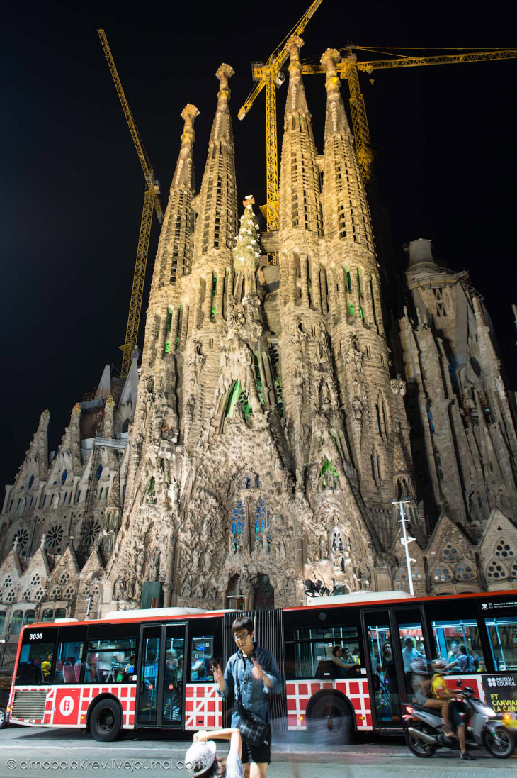 Sagrada Familia или Храм Святого Семейства Sagrada Familia или Храм Святого Семейства