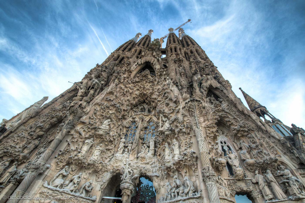Sagrada Familia или Храм Святого Семейства Sagrada Familia или Храм Святого Семейства