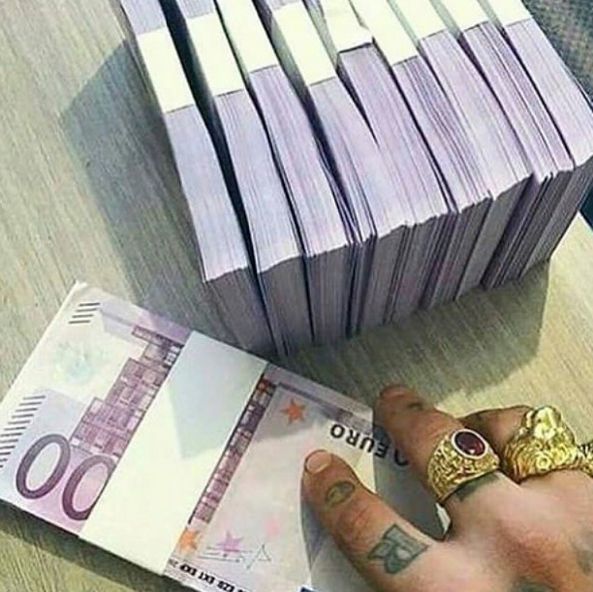 «Золотая молодежь» Албании вызвала ненависть пользователей сети